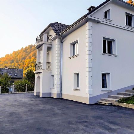 Villa Hillside Apartment Jesenice Eksteriør billede