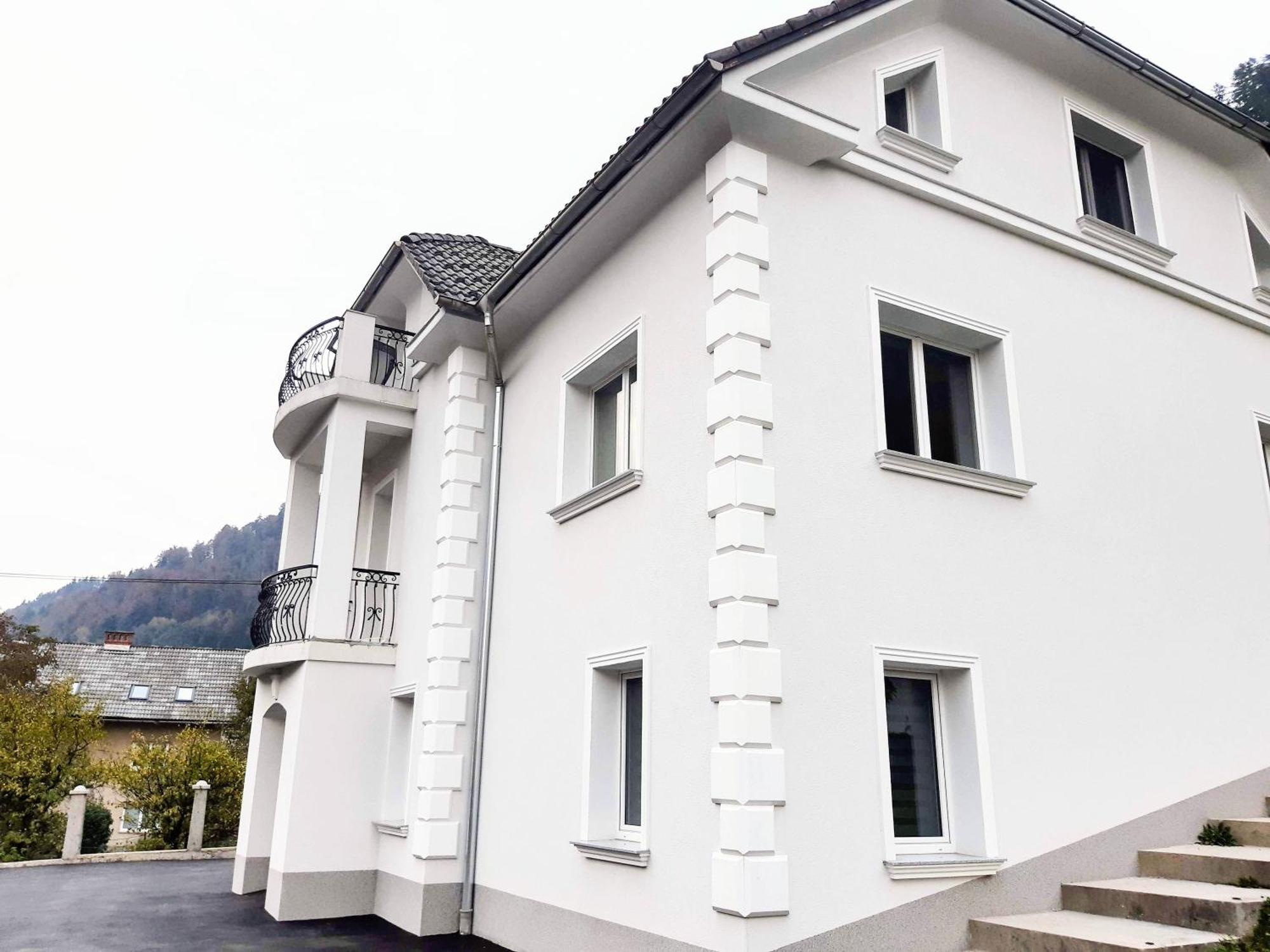 Villa Hillside Apartment Jesenice Eksteriør billede