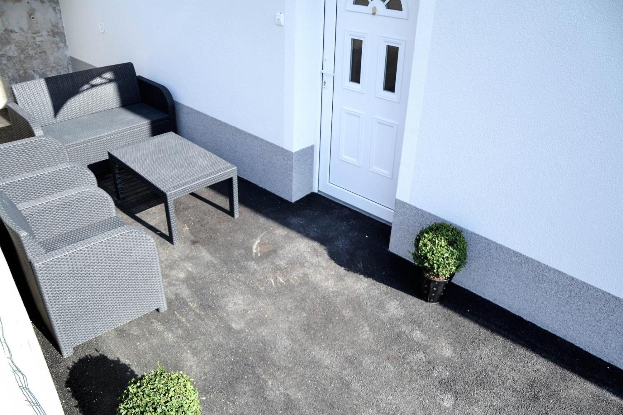 Villa Hillside Apartment Jesenice Eksteriør billede