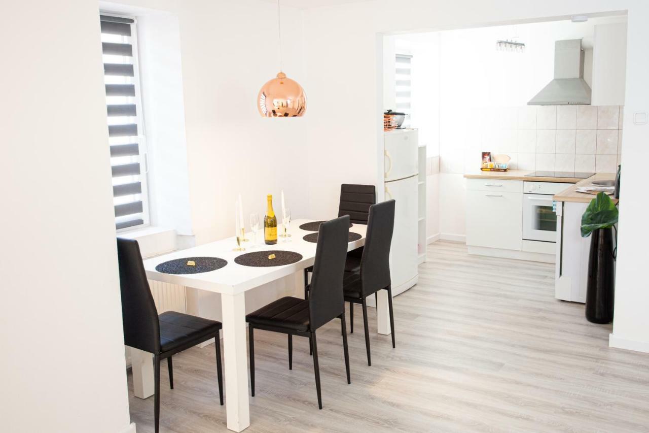 Villa Hillside Apartment Jesenice Eksteriør billede