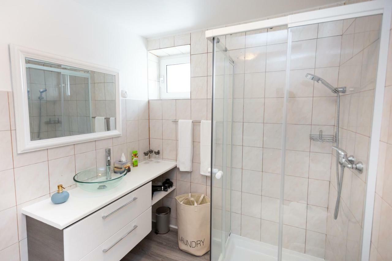 Villa Hillside Apartment Jesenice Eksteriør billede
